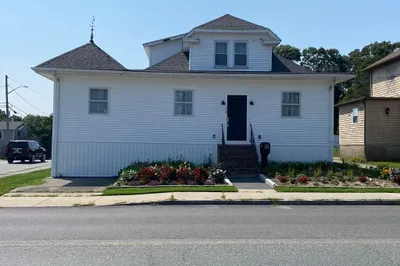 175 S Main St 1