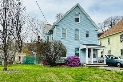 13-15 Meadow St