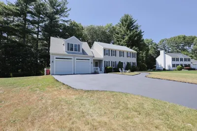 15 Nicholas Way 1