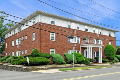 100 Magnolia Ave #22 1