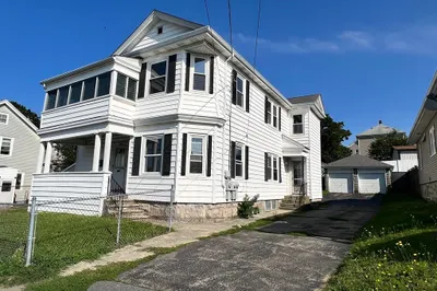 1590 Slade St 1