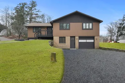23 Lakeside Avenue 1