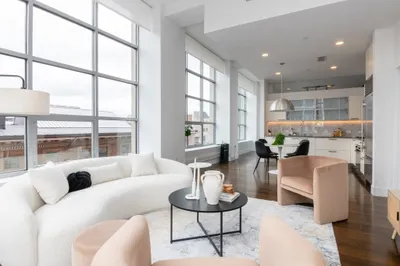 360 Newbury St #501