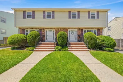 26-28 Desmond Ave