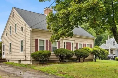 55 Emory St 1