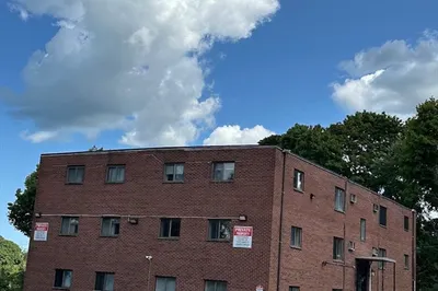 141 Commercial St #5 1