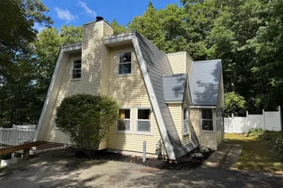 121 Copperfield Rd 1