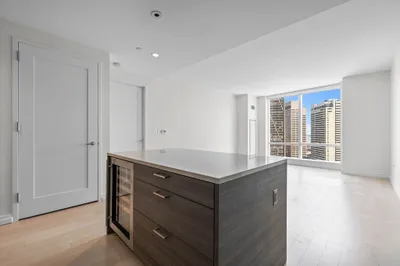 1 Franklin St #3006