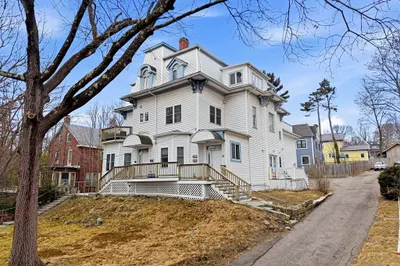 8-10 Bennington Street 1