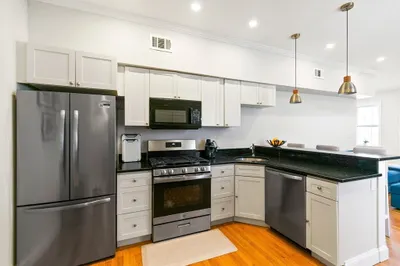 24 Winthrop St #2