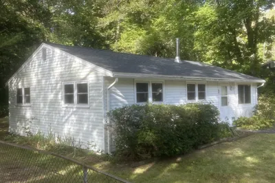 41 Potter Dr 1