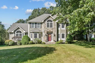 133 Hoyt Rd 1