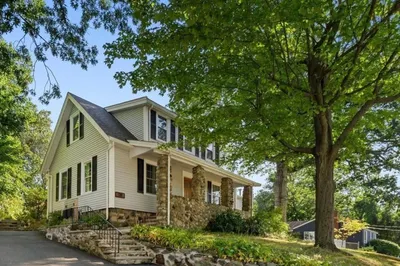 78 Forest St 1