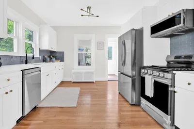 35 Brook St 1