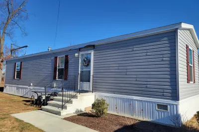 548 Kenyon Avenue #57 1