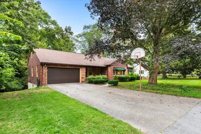 19 Crescent Rd