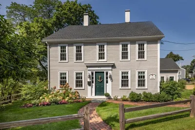 473 Main Street 1