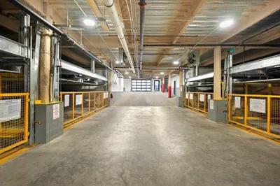 457 W Broadway St #PKG102