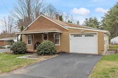 123 Baldwinville Rd 1