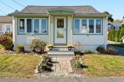 21 Aquidneck Ave 1