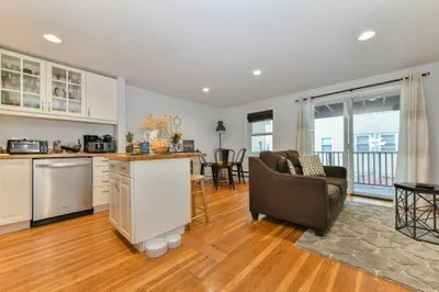 153-155 W 6th St #4