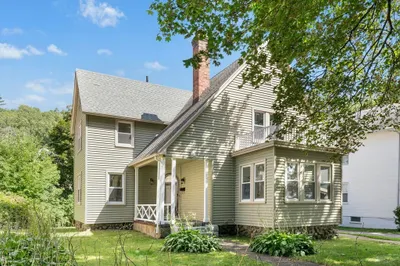 5 Coombs Road