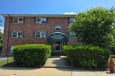 549 Pine St #15