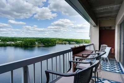 65 Lake #809 1