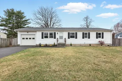 32 Cottonwood Lane