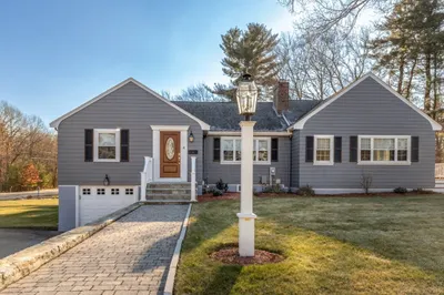 4 Timberneck Drive