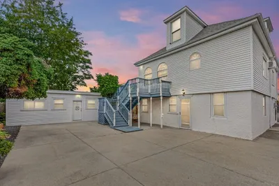 65 Beach Road