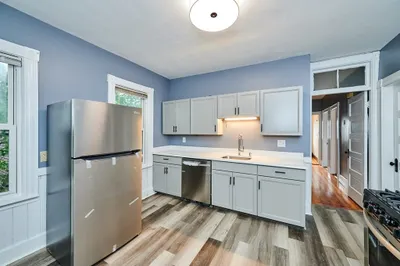 44 Fox St #3