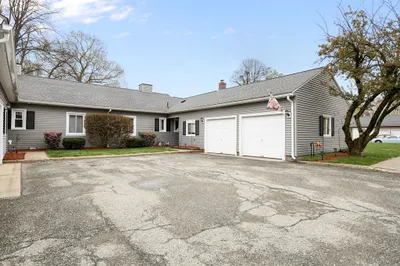 165 Applewood Drive #165 1