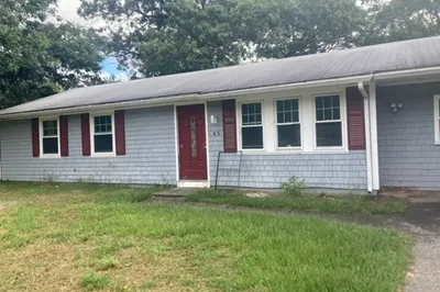 45 Camardo Dr