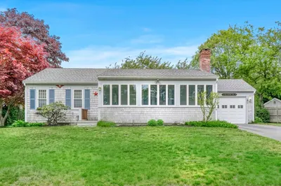 7 Burton Ave 1