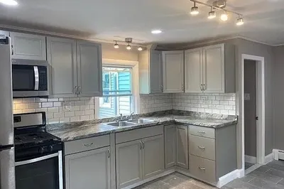 9 Clinton St #2 1