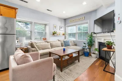 394 E Eighth St #1 1