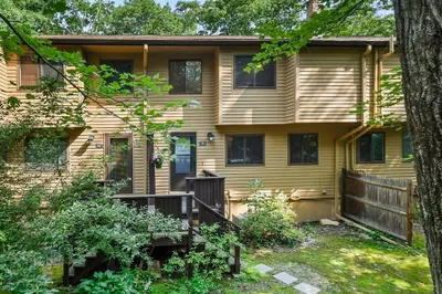 285 Meeting House Path #285 1