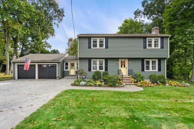 23 Longmeadow Dr 1