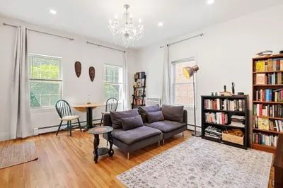 249 Roxbury St #1