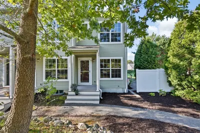 10 Brightside Ln #10