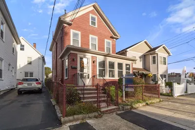 313 Highland Ave