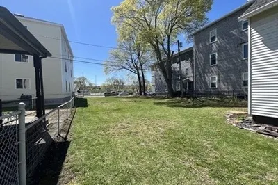 13 Sigel St 1