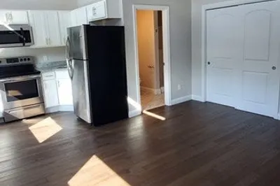 1 Main St #203
