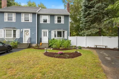 22 Riverbank Circle #22 1