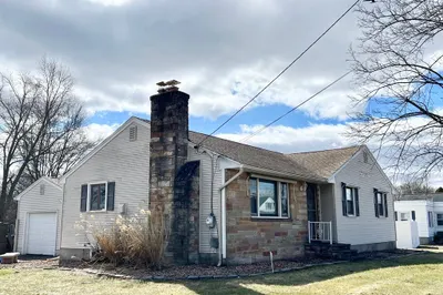 208 West St