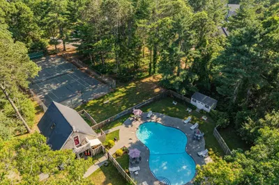 300 Falmouth Rd #9E 1