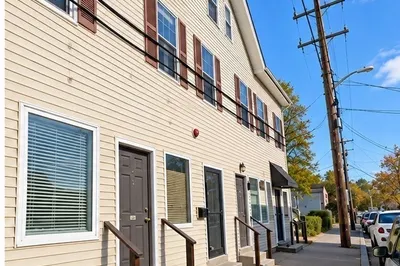 253 Copeland St 1
