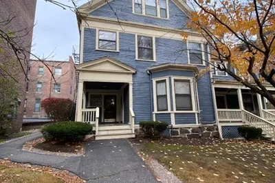 12 Stearns Rd #1