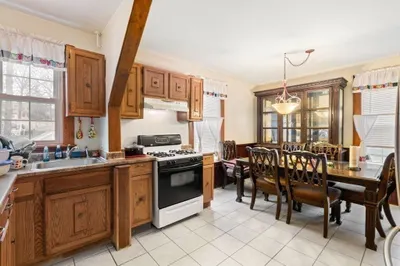 8 Seymour Street #2